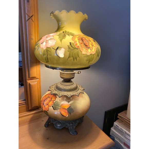 3 way Hurricane lamp beautifully hand painted - Picture 2 of 12